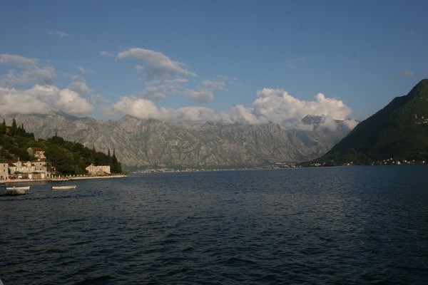 Czarnogra - Perast - widok na zalew i fiord.